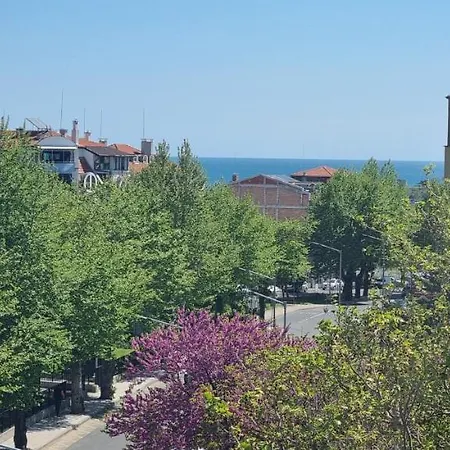 Appartamento Sky - Location - 2 Minutes To South & South Park - 8 Minutes To Old Town
