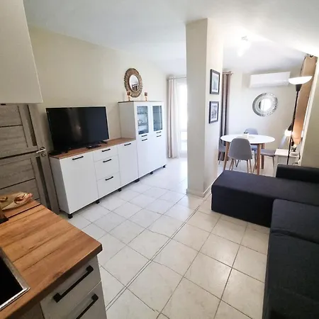 Lejlighed Sky - Location - 2 Minutes To South & South Park - 8 Minutes To Old Town *